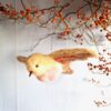 VERKOCHT one of a kind vogeltje van vilt "gentle guardian"