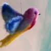 one of a kind vogeltje van vilt "rainbow friend" - Afbeelding 2
