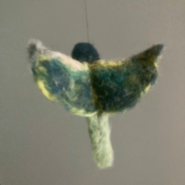 one of a kind vogeltje van vilt "fly away with me" - Afbeelding 2